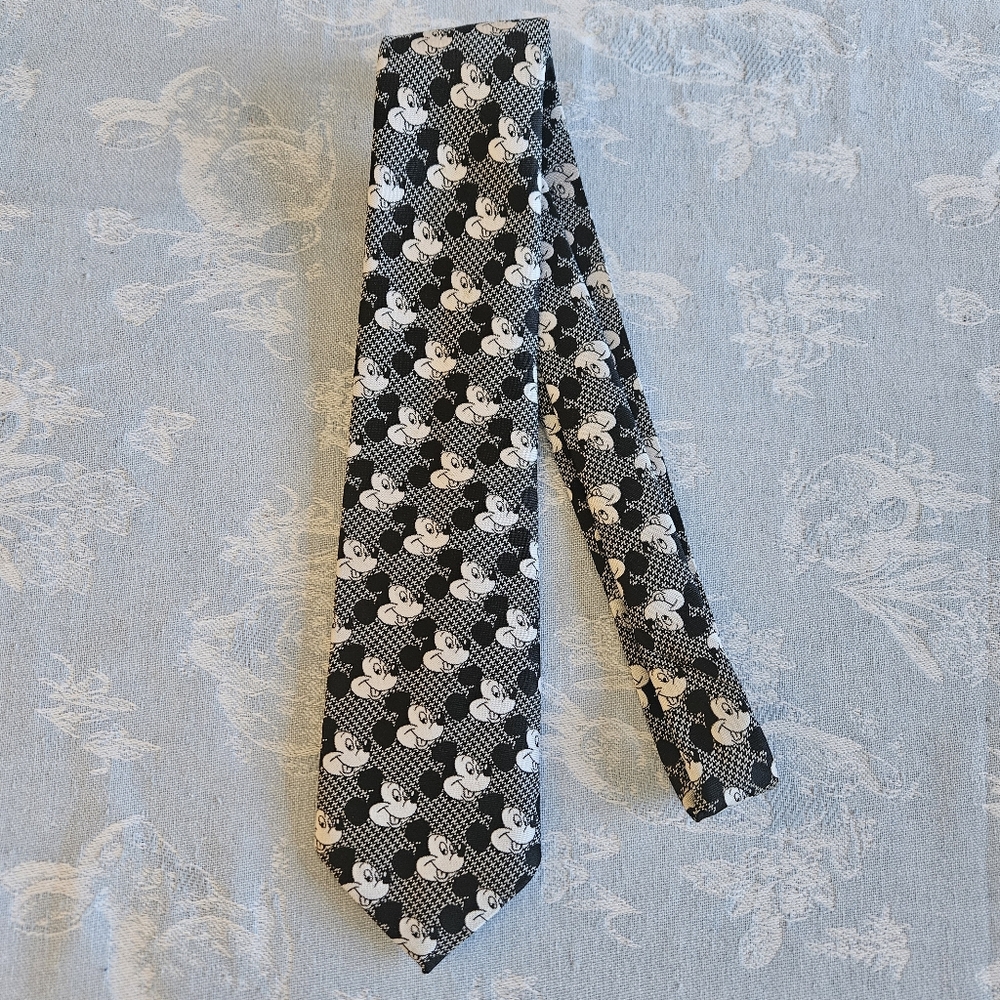 Mickey Mouse Cervantes men’s tie